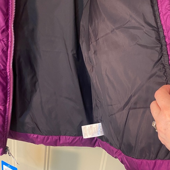 Womens Columbia Purple Puffer Jacket - Picture 9 of 16
